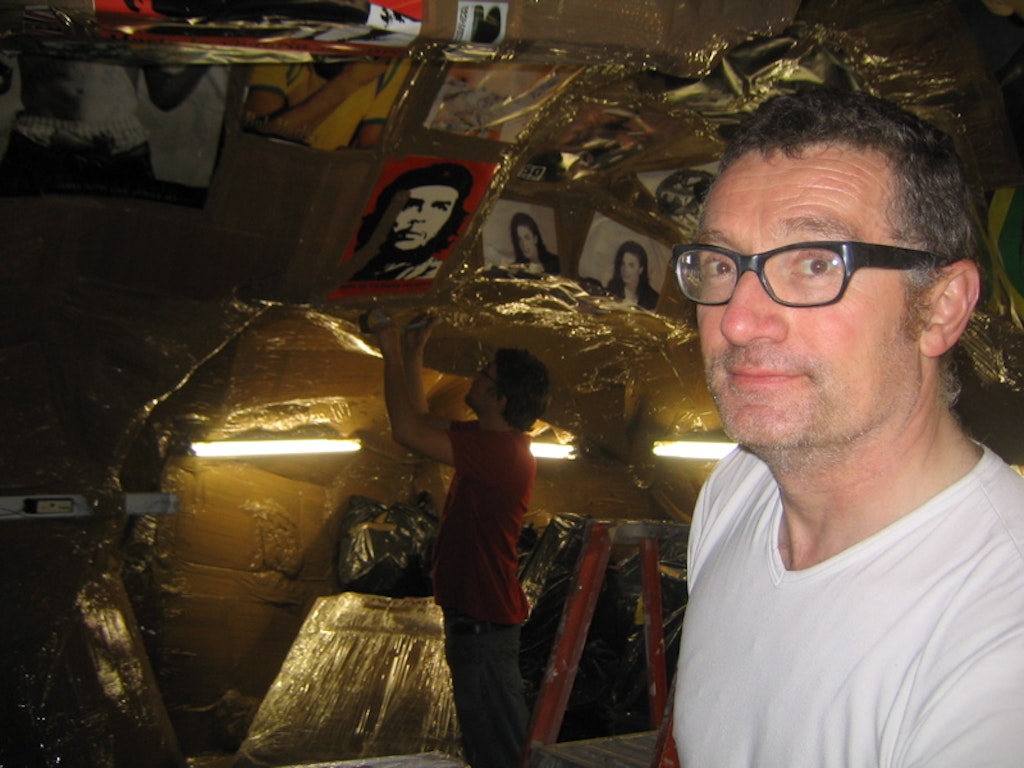 Thomas Hirschhorn installing Cavemanman