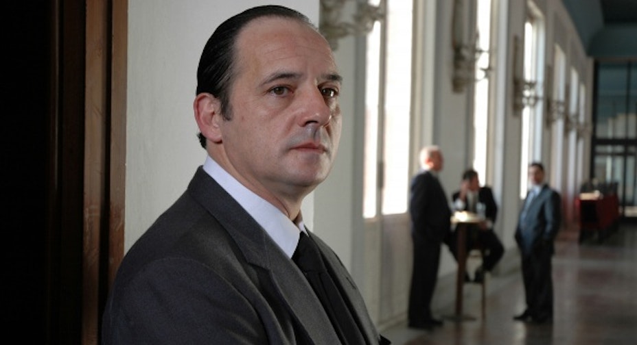 The Custodian (El Custodio)