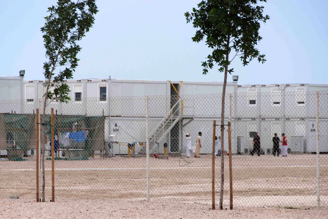 The loneliness of a longdistant future dilemmas of contemporary architecture