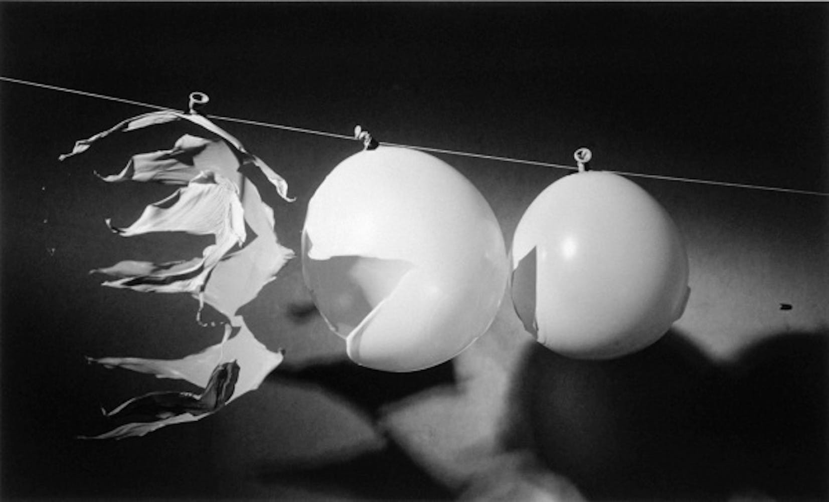 Harold Edgerton, Bullet through Balloons, 1959
