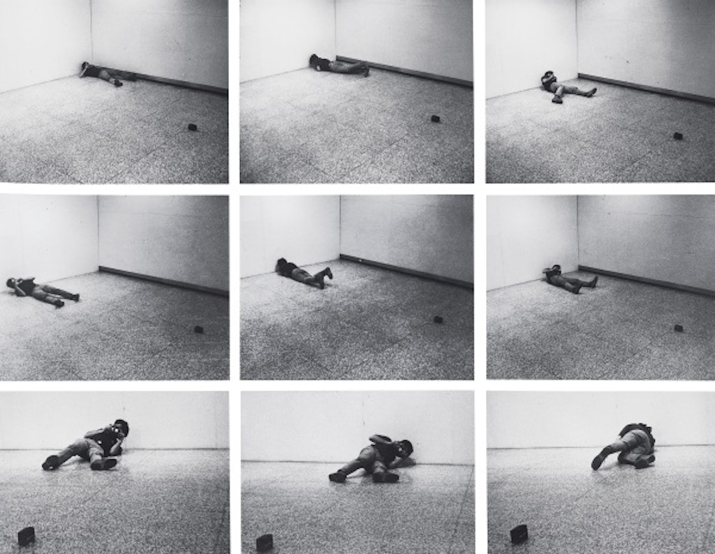 Dan Graham, Staged publicity photographs of rehearsal of Roll