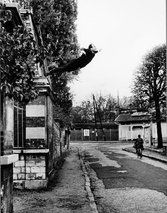 Yves Klein, Obsession de la levitation (Le Saut dans le vide) [Obsession with Levitation (Leap into the Void)], 1960