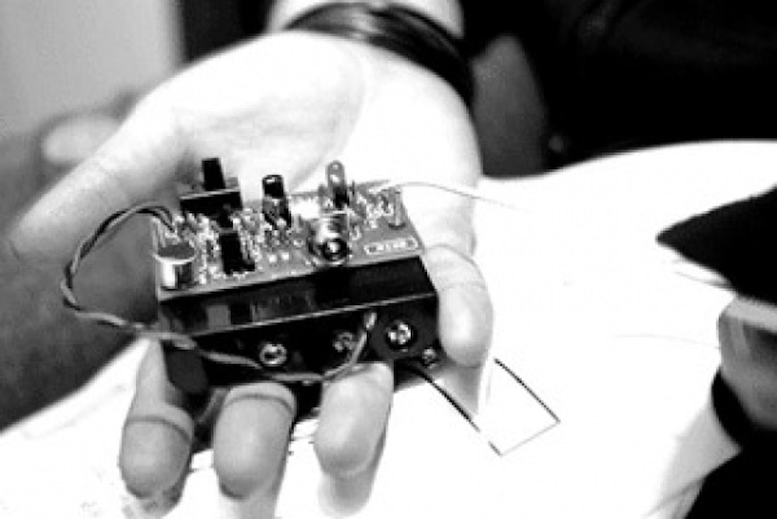 Radio Re-volt: One Person.ooOne Watt
