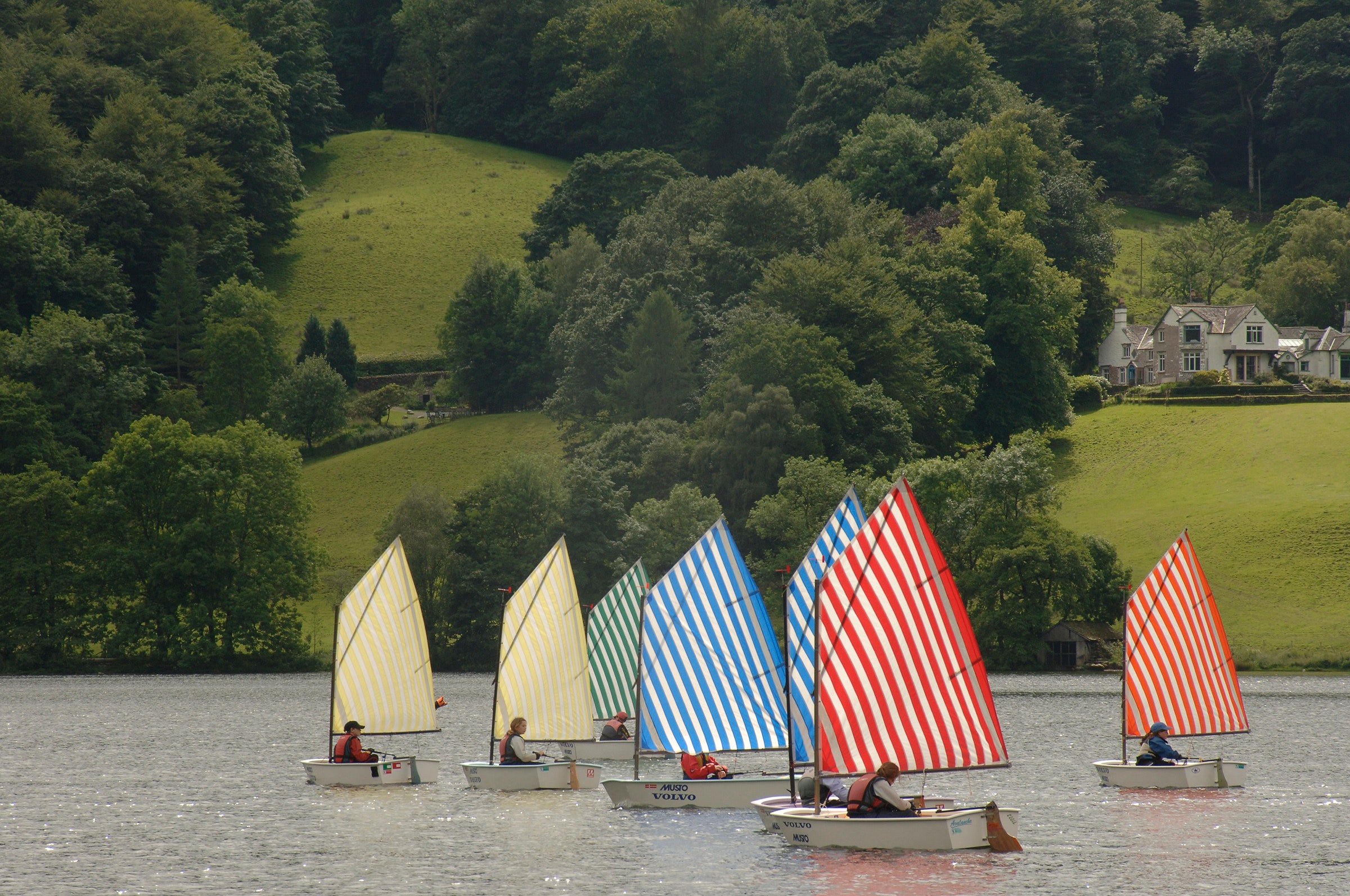 Sailboat Race: Daniel Buren’s Voile/Toile – Toile/Voile