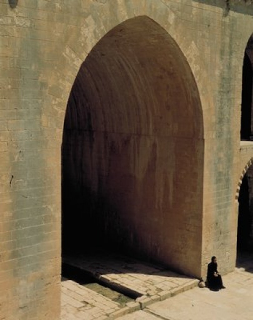 Shirin Neshat, Soliloquy, 1999