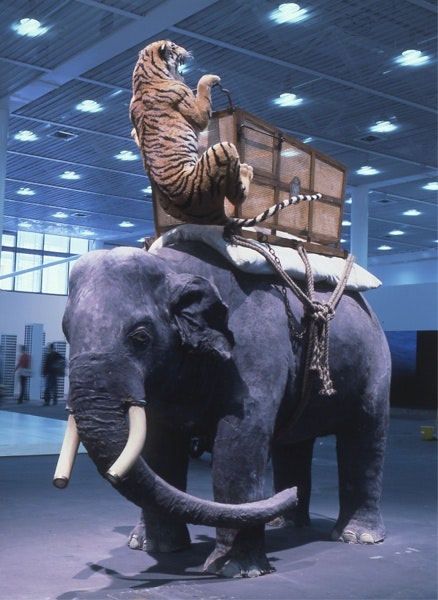 Huang Yong Ping, 11 June 2002 - The Nightmare of George V, 2002