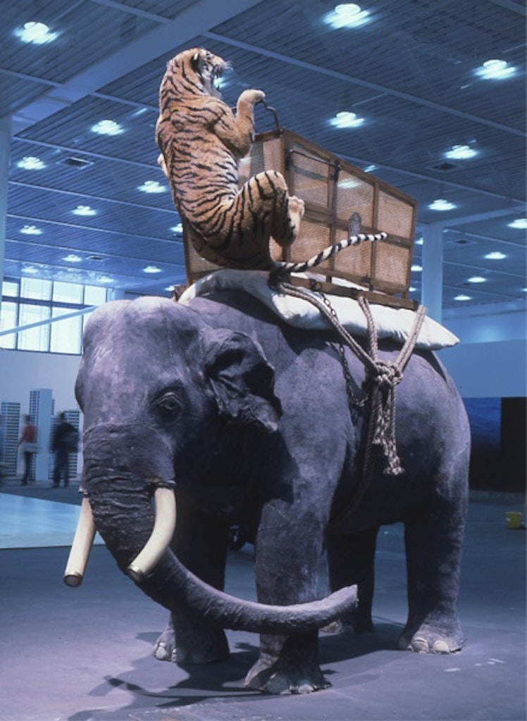 Huang Yong Ping, 11 June 2002 - The Nightmare of George V, 2002