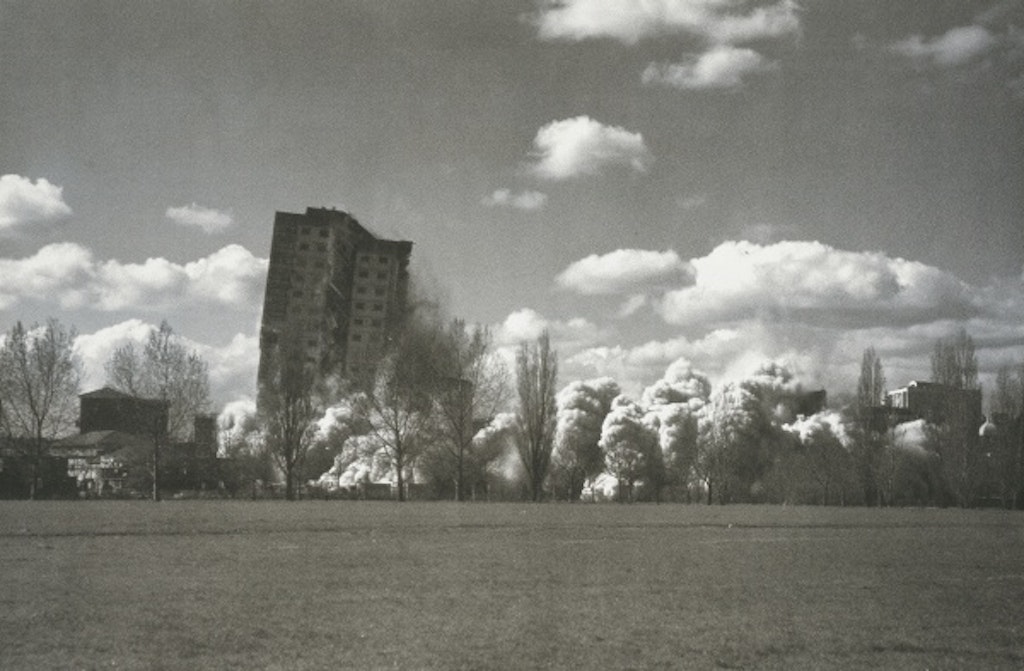 Rachel Whiteread, Demolished, 1996