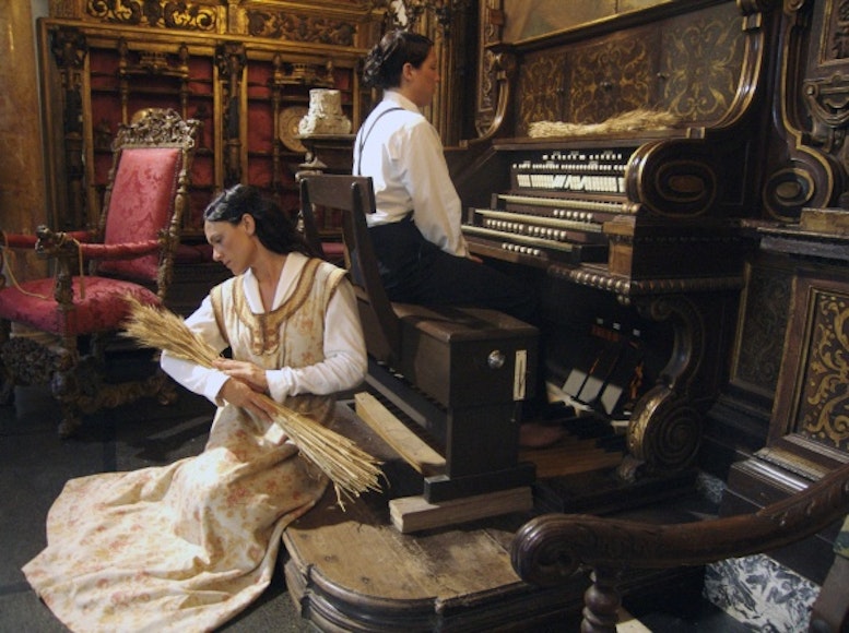 Catherine Sullivan, Triangle of Need, 2007