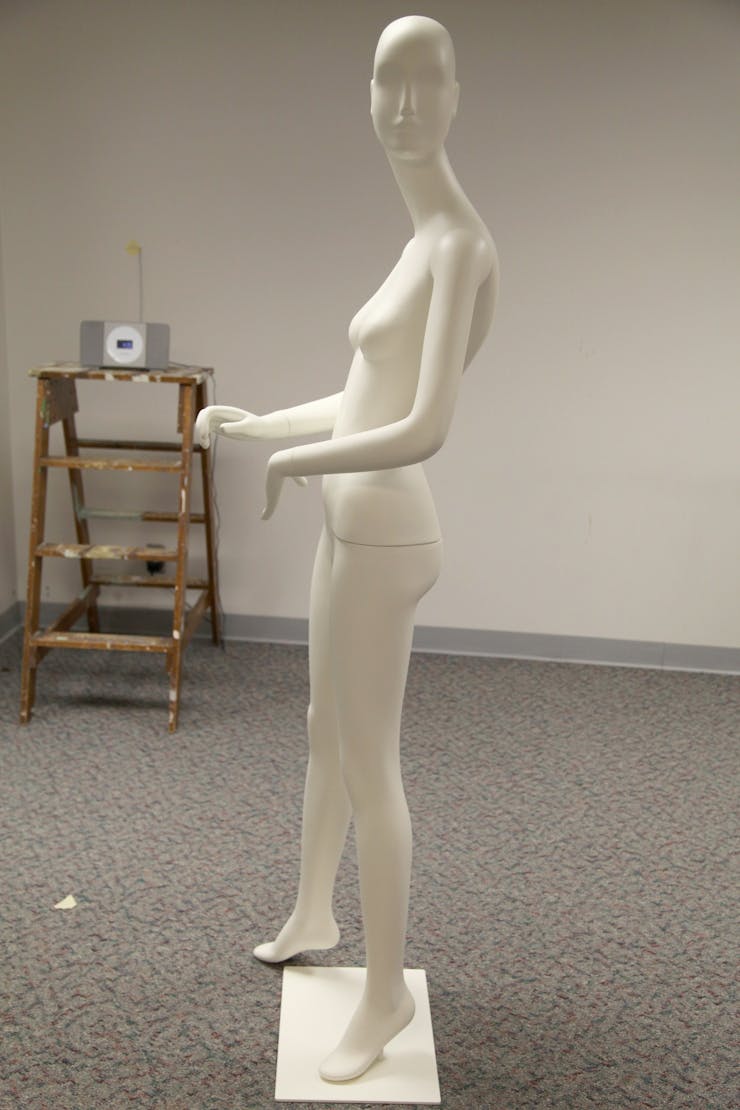 Worst posture: Fashion mannequin