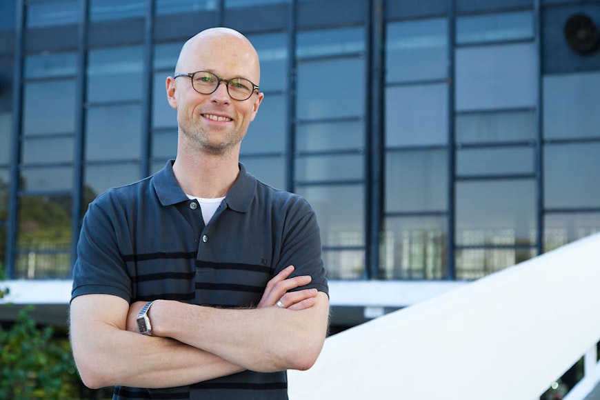 Lars Bang Larsen: Turning on the Modern, or Against It?
