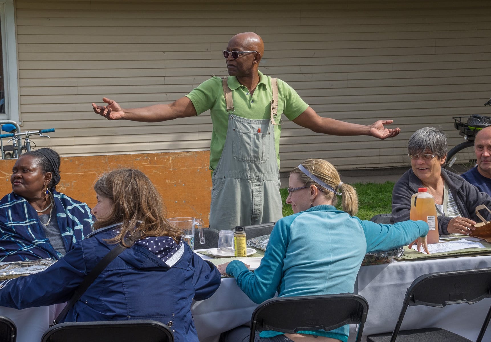 Seitu Jones at The Community Meal, presented on a half-mile-long table in St. Paul on September 14, 2014. Photo courtesy Public Art Saint Paul