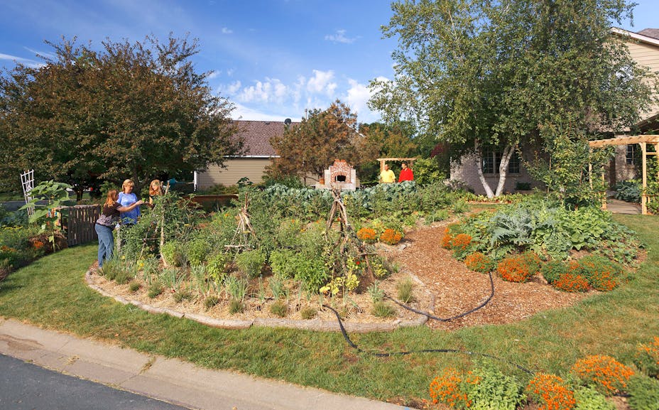 Edible Estate #15, part of Fritz Haeg: At Home in the City, 2013