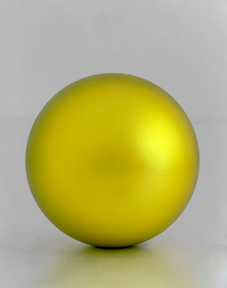 golden ball sculpture image Katharina Fritsch