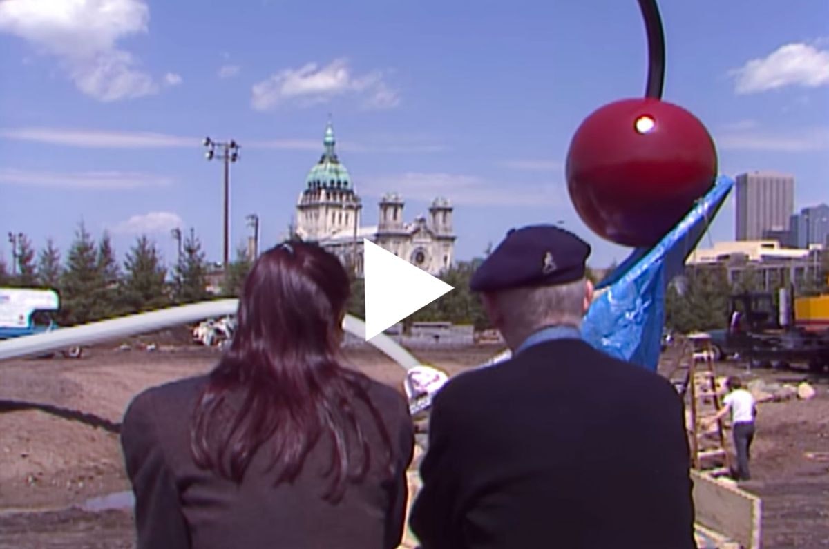  Claes Oldenburg discussing Spoonbridge and Cherry, video courtesy Walker Art Center Archives.